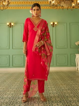 Elegant Silk Blend Kurta Set with Beaded Embroidered Design   Organza Dupatta