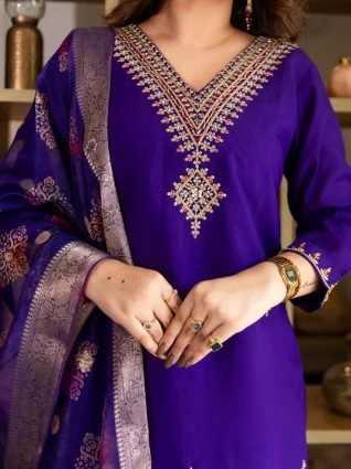 Elegant Silk Blend Kurta Set with Beaded Embroidered Design   Organza Dupatta