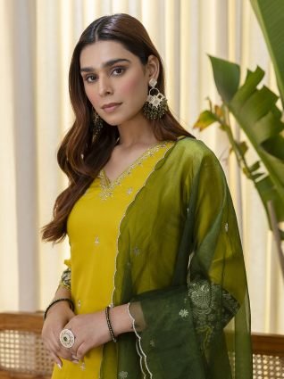 Embroidred Kurta Sets with Sequins Work Women Suits
