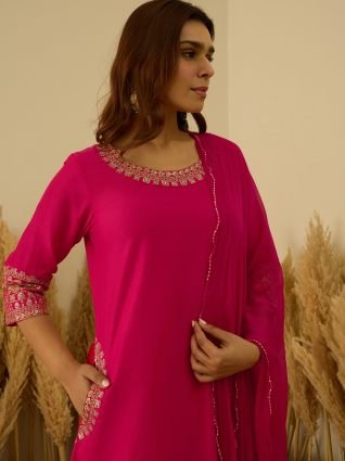 Kurta and Pant Dupatta Sets Silk Blend Fabrics with Embroidery