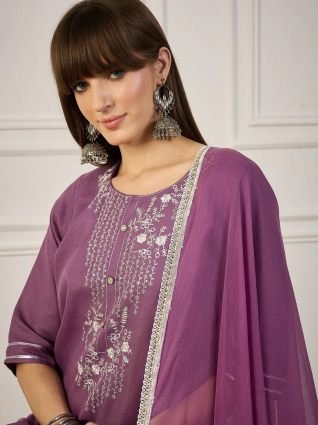 Lavender Women Kurta and Pant Sets Cotton Blend Fabric