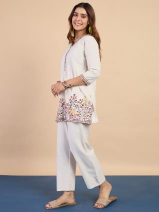 Off white Women s Designer Kurta Pant Set Premium Pattern