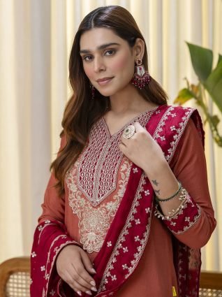 Peach Rust Straight Festive Kurta Set with Tassel Trim Dupatta