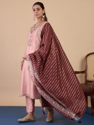 Peach Women s Designer Kurta Pant Set Premium Pattern Collection