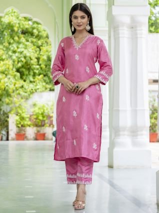 Pink Women s Silk Blend Embroidered Kurta with Pant   Dupatta Set