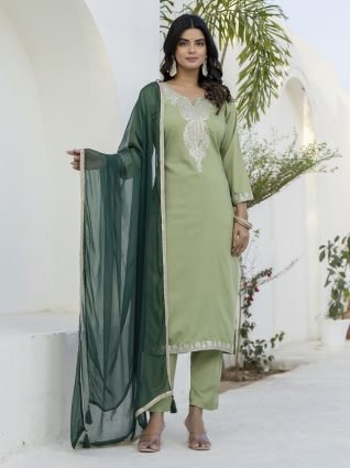 Silk Blend Women Kurta Pant with Dupatta Sets With Embroidery