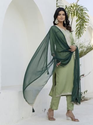 Silk Blend Women Kurta Pant with Dupatta Sets With Embroidery