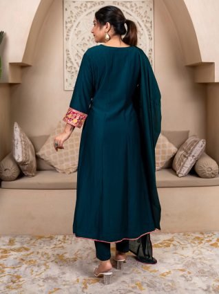Stylish Anarkali Kurta Set Ready to Wear Soft Silk Fabric with Embroidered Dupatta Tailored Fit