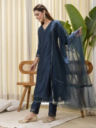 Teal Blue Silk Blend Kurta Set with Scalloped Organza Dupatta