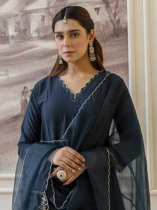 Teal Blue Silk Blend Kurta Set with Scalloped Organza Dupatta