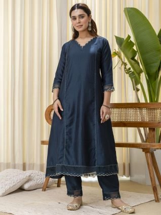 Teal Blue Silk Blend Kurta Set with Scalloped Organza Dupatta