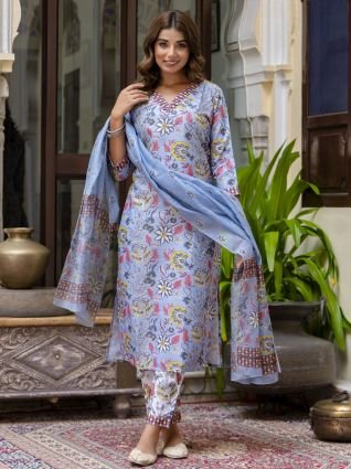 Women Cotton Blend Kurta Pant Dupatta Set