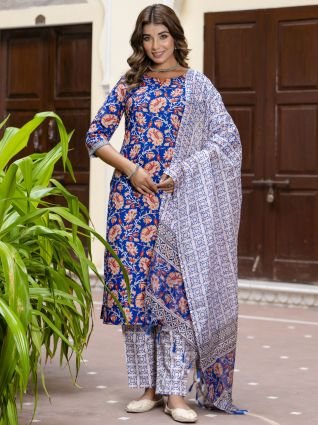 Women Cotton Blend Kurta Pant Dupatta Set