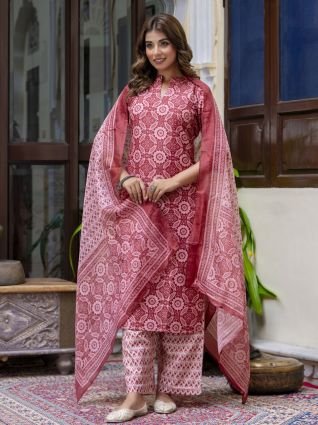  Women Cotton Blend Kurta Pant Dupatta Set