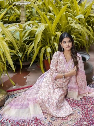 Women Cotton Blend Kurta Pant Dupatta Set