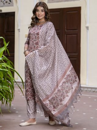 Women Cotton Blend Kurta Pant Dupatta Set