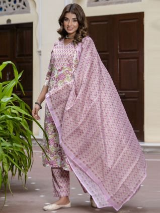 Women Cotton Blend Kurta Pant Dupatta Set