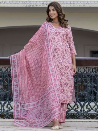Women Cotton Blend Kurta Pant Dupatta Set