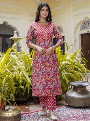 Women Cotton Blend Kurta Pant Dupatta Set