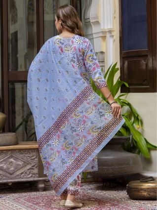 Women Cotton Blend Kurta Pant Dupatta Set