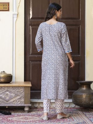 Women Cotton Blend Kurta Pant Dupatta Set