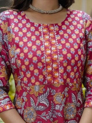 Women Cotton Blend Kurta Pant Dupatta Set