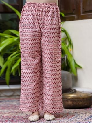 Women Cotton Blend Kurta Pant Dupatta Set