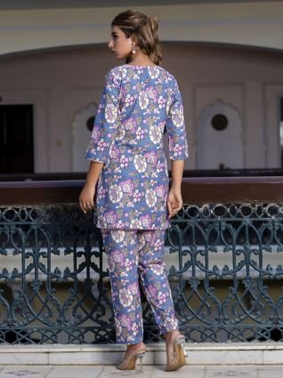 Women Cotton Blend Kurta Pant  Set