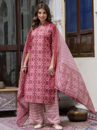 Women Cotton Blend Kurta Pant Dupatta Set
