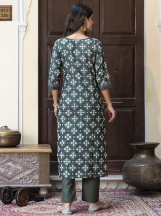 Women Cotton Blend Kurta Pant Dupatta Set