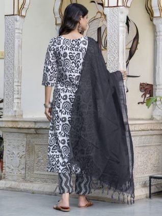 Women Cotton Blend Kurta Pant Dupatta Set