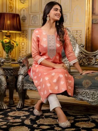 Women Embroidered Silk Blend Straight Kurta
