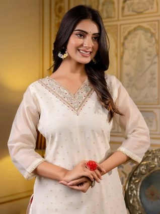 Women Embroidered Silk Blend Straight Kurta