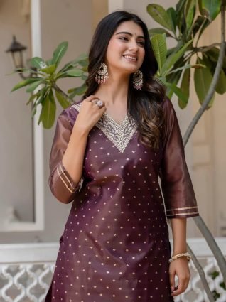 Women Embroidered Silk Blend Straight Kurta
