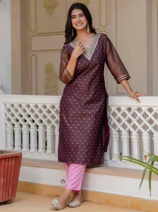 Women Embroidered Silk Blend Straight Kurta