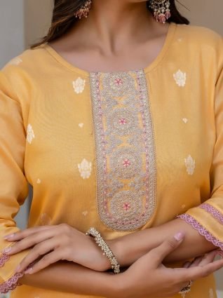 Women Embroidered Silk Blend Straight Kurta
