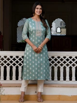 Women Embroidered Silk Blend Straight Kurta