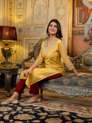 Women Embroidered Silk Blend Straight Kurta