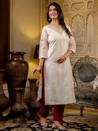 Women Embroidered Silk Blend Straight Kurta
