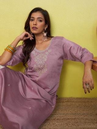 Women Embroidered Silk Blend Straight Kurta