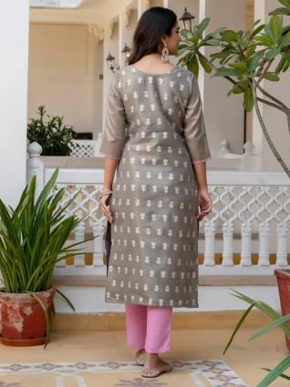 Women Embroidered Silk Blend Straight Kurta