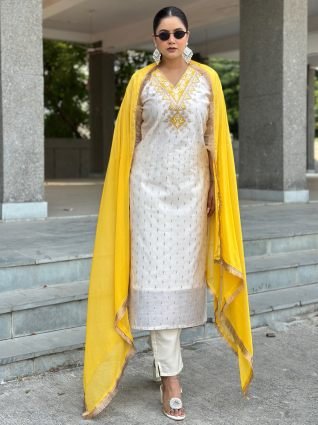 Women Kurta and Pant Dupatta Sets Chanderi Silk Fabrics with Embroidery