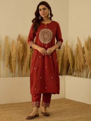 Women Kurta and Pant Dupatta Sets Silk Blend Fabrics with Embroidery Handwork