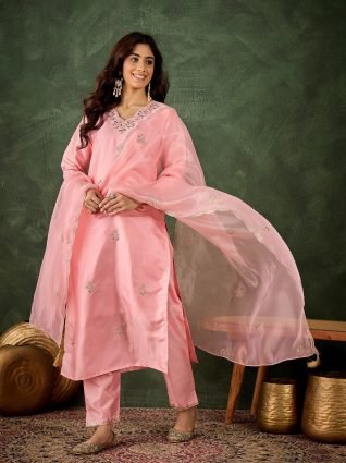 Women Kurta and Pant Dupatta Sets Silk Blend Fabrics with Embroidery