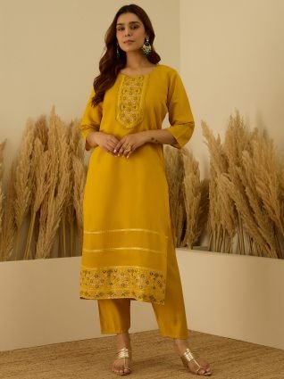 Women Kurta and Pant Dupatta Sets Silk Fabrics with Embroidery