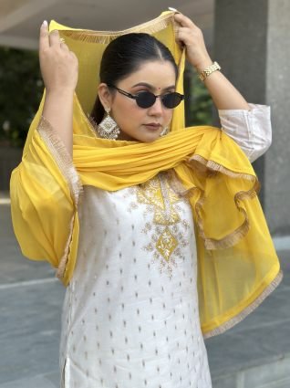 Women Kurta and Pant Dupatta Sets Chanderi Silk Fabrics with Embroidery