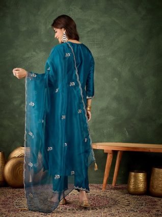 Women Kurta and Pant Dupatta Sets Silk Blend Fabrics with Embroidery