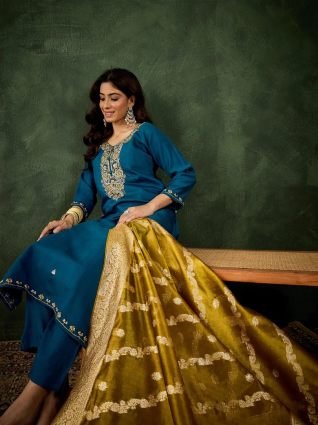 Women Kurta and Pant Dupatta Sets Viscose Rayon Fabrics with Embroidery Handwork