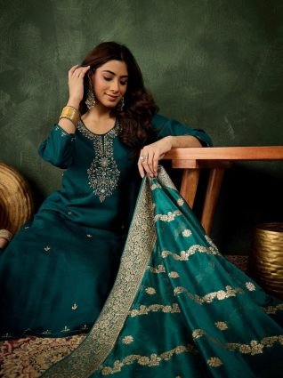 Women Kurta and Pant Dupatta Sets Viscose Rayon Fabrics with Embroidery Handwork