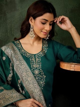 Women Kurta and Pant Dupatta Sets Viscose Rayon Fabrics with Embroidery Handwork